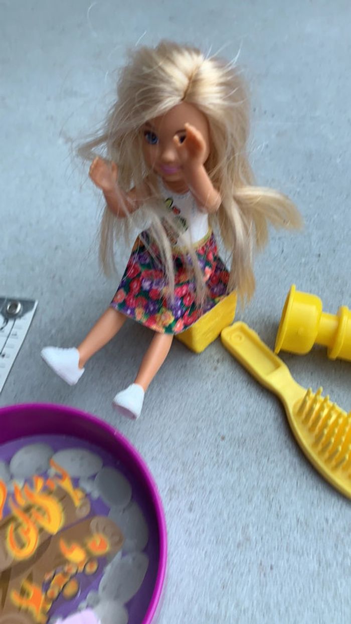 Lot accessoires barbie camping gourde brosse lampe foin - photo numéro 10