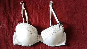 Soutien-gorge blanc et noir One Intimate