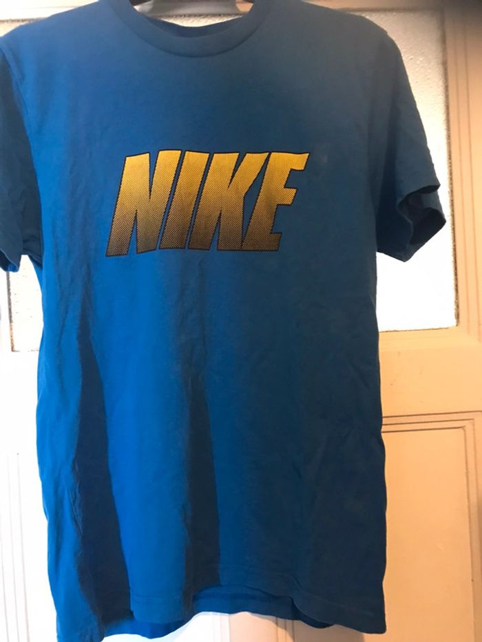 T-shirt Nike homme taille M