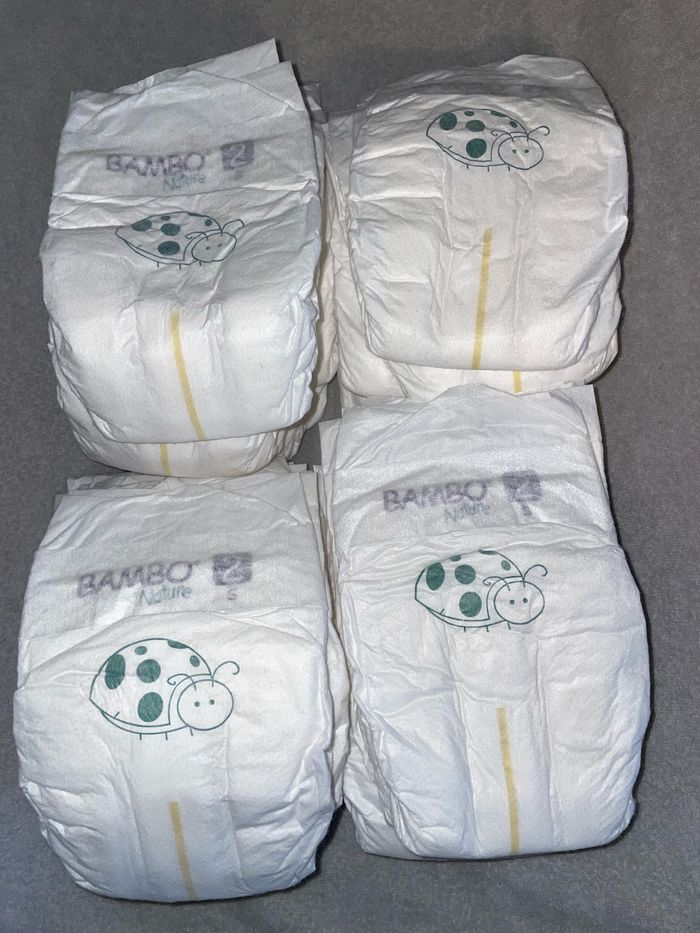 Lot de 25 couches taille 2