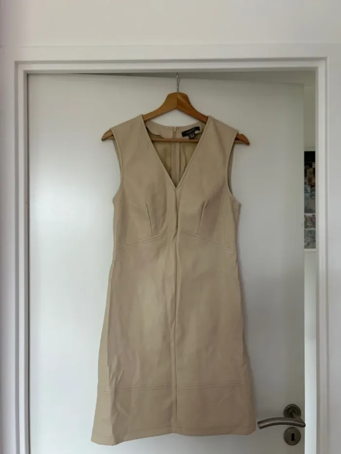 Robe en cuir Primark taille 38