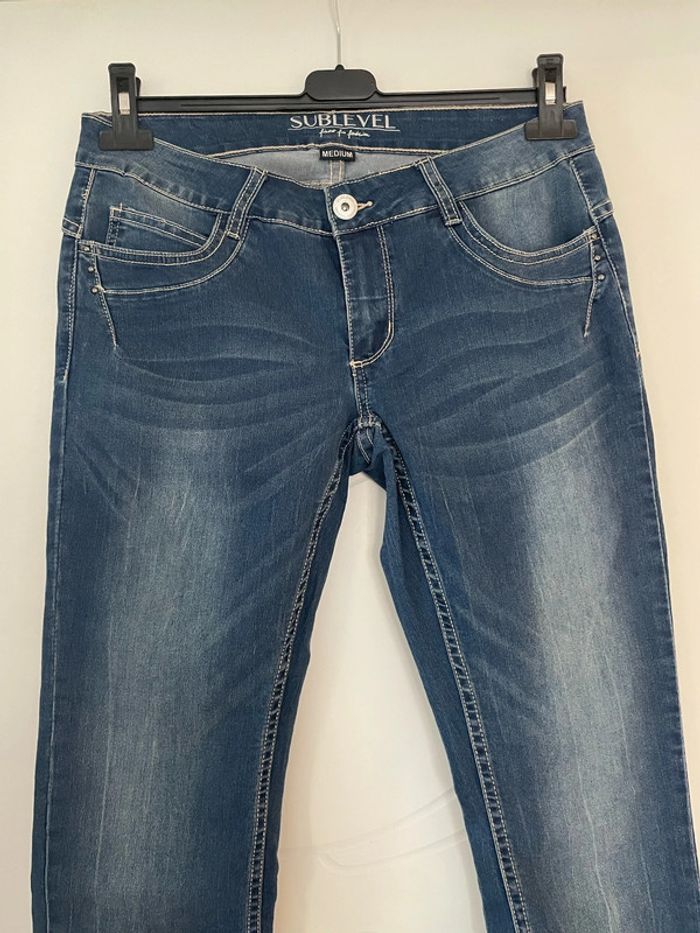 Jean court bleu taille basse coupe skinny bas dentelle et clou sublevel taille M - photo numéro 2