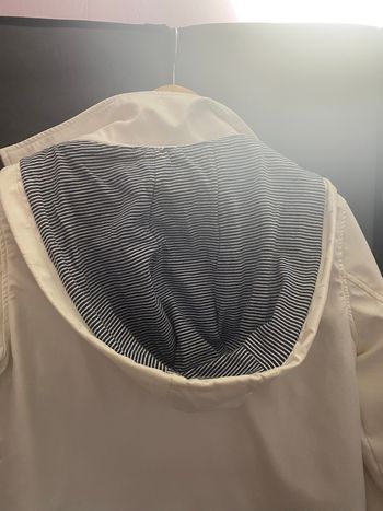 Couvre vent blanc, doublé, rayures bleu marine taille S