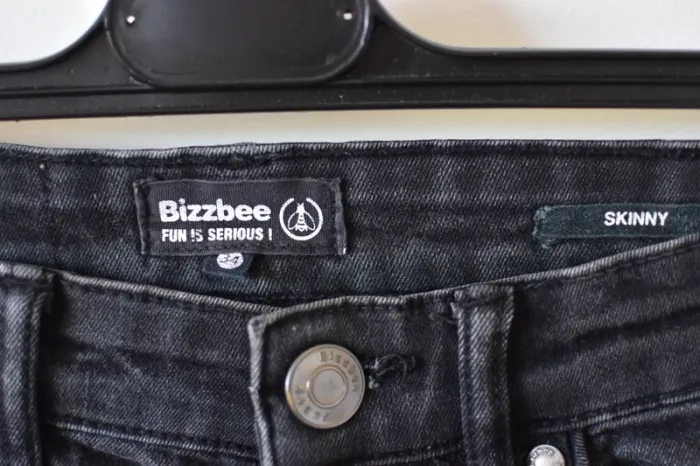 Lot de 2 jeans - pour 1.9€ le lot - photo numéro 11