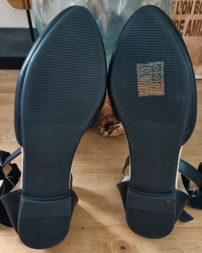 Chaussures neuves - photo numéro 4