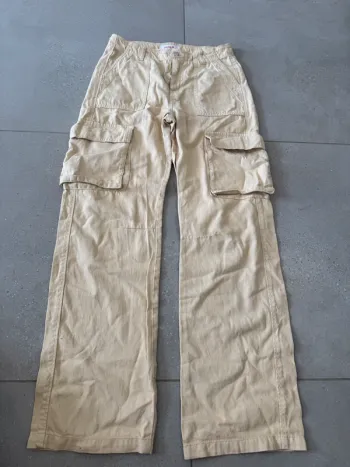 Jean cargo jaune pale Jennyfer, il y a des traces 38*110cm