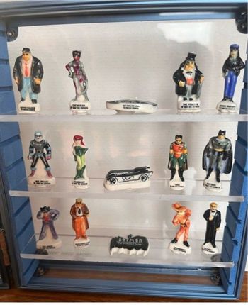 Lot 15 Fèves Batman dans leur coffret de rangement, Neuf