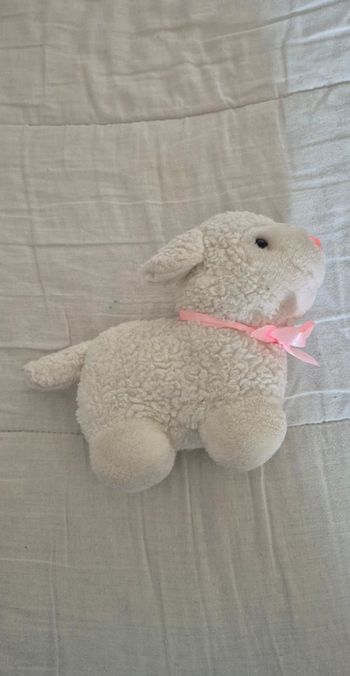 Peluche / doudou brebis