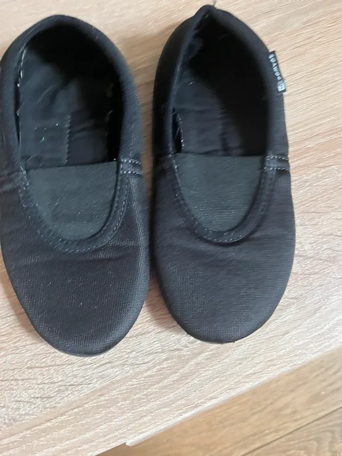 Chausson de danse taille 34 , bien lire l’annonce svp - photo numéro 2