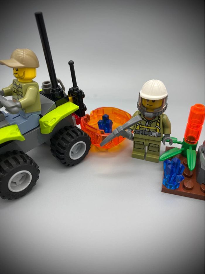 LEGO City 60120 - Ensemble de Démarrage du Volcan - Complet avec Notice - photo numéro 4