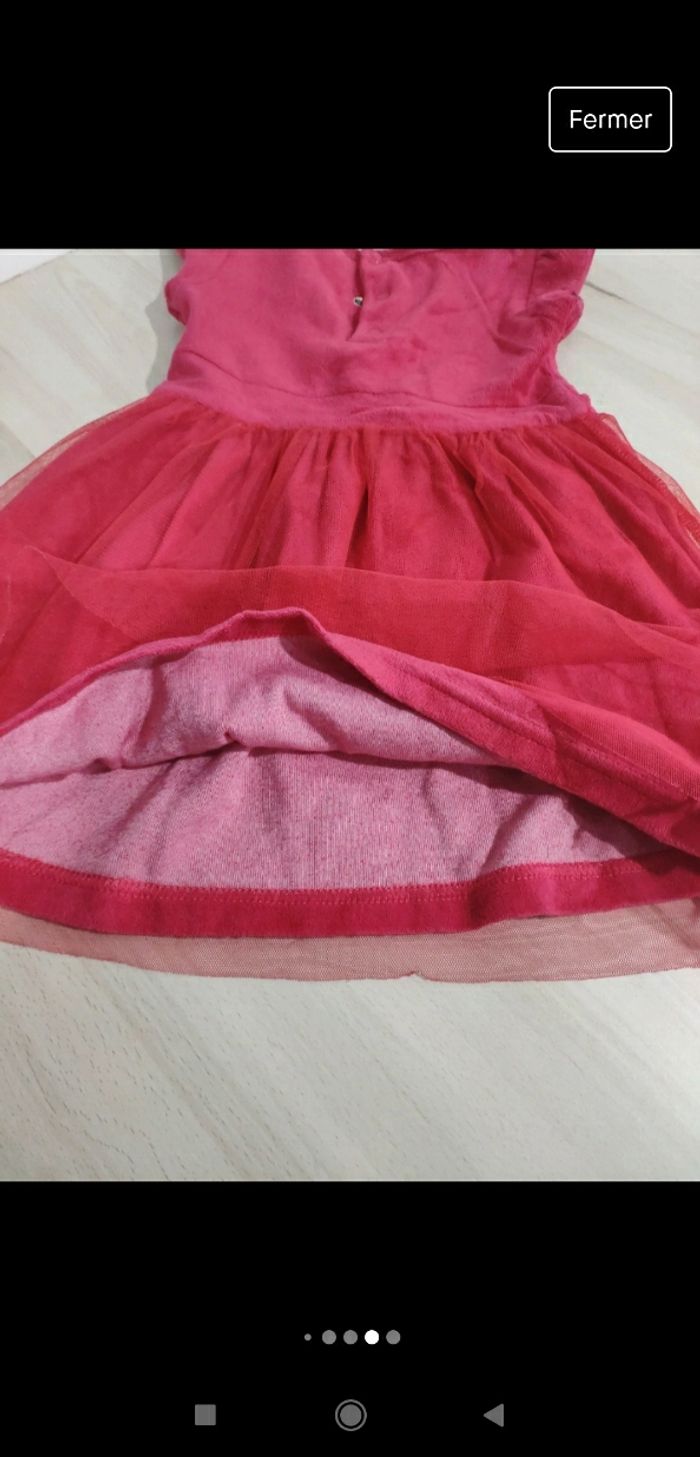 Très jolie robe rouge Minnie 12 mois avec tulle Disney baby - photo numéro 5
