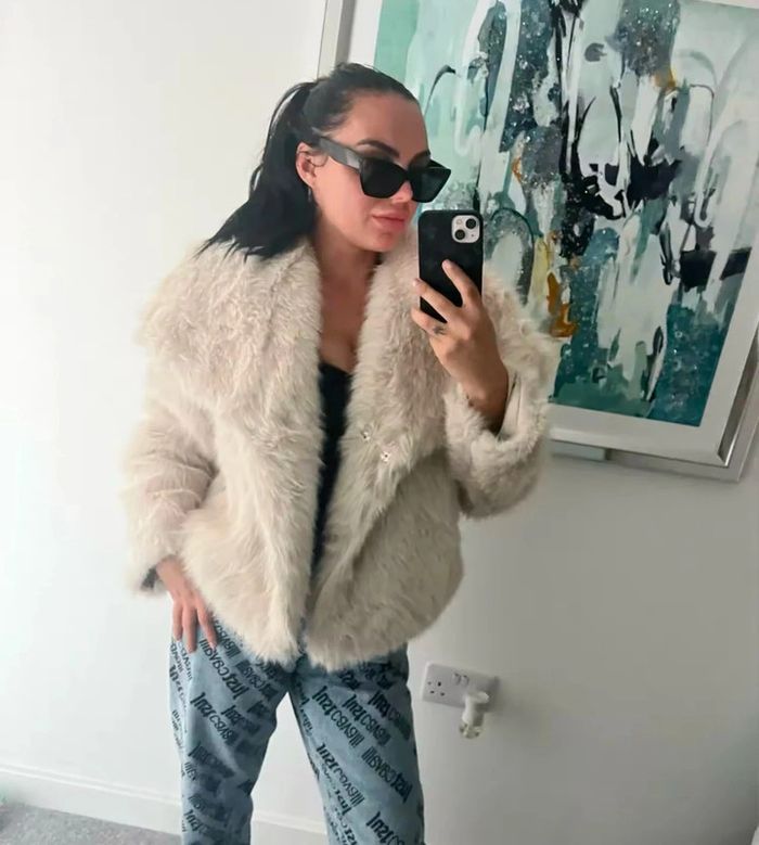 Grosse Veste manteaux en fausse Fourrure beige style Zara style vintage taille M - photo numéro 2