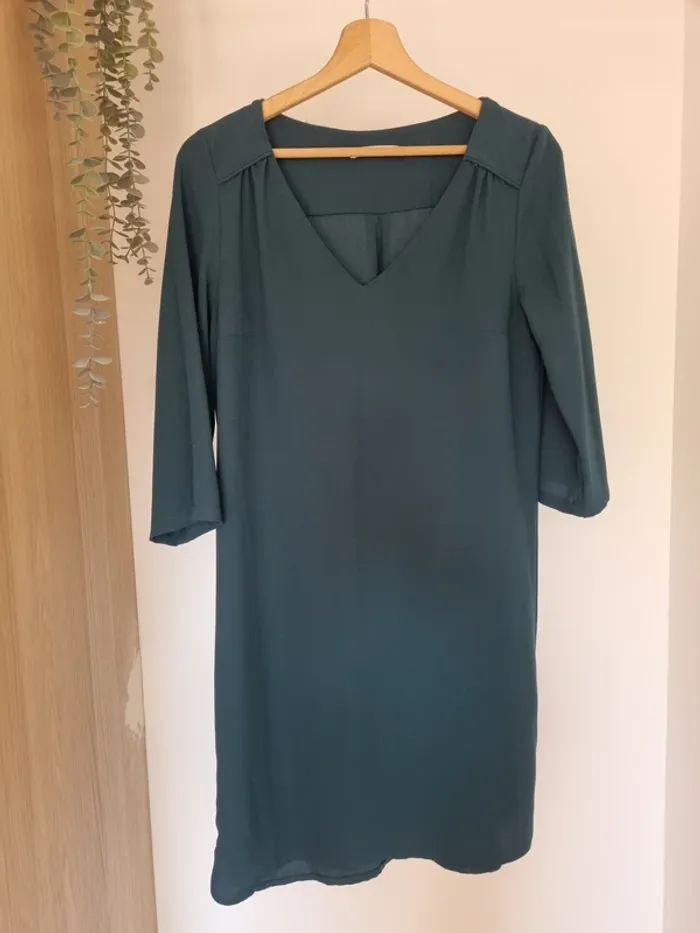 Robe verte fluide