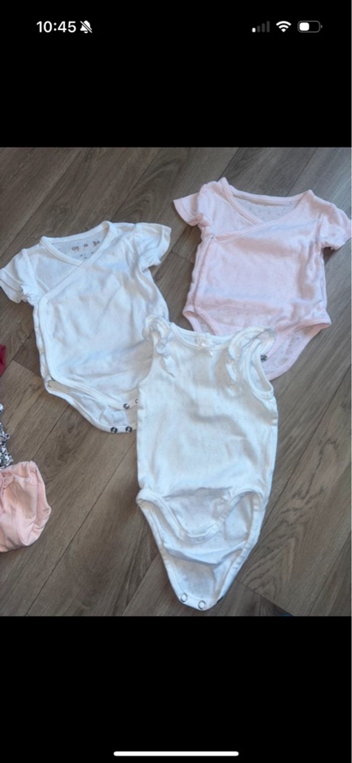 Lot bodies manches courtes - photo numéro 4