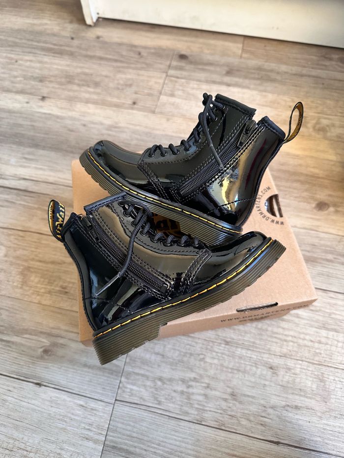 Bottines vernies noir dr Martens taille 24 - photo numéro 6