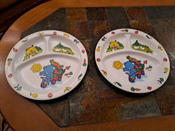 2 Assiettes NEUF