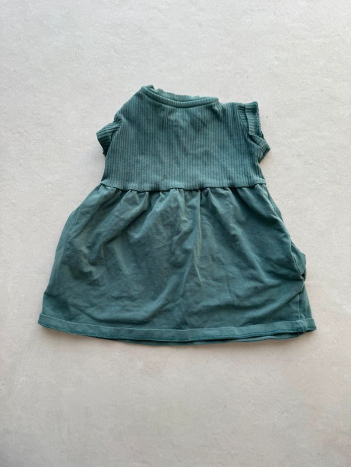 Robe / blouse verte - photo numéro 2