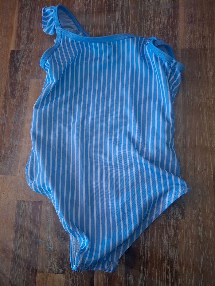 Maillot de bain
Disney - photo numéro 4