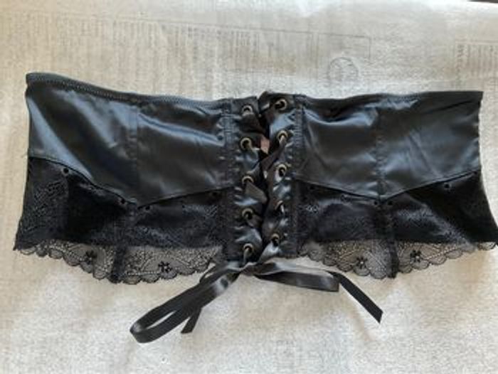 Serre-taille noir Passionata