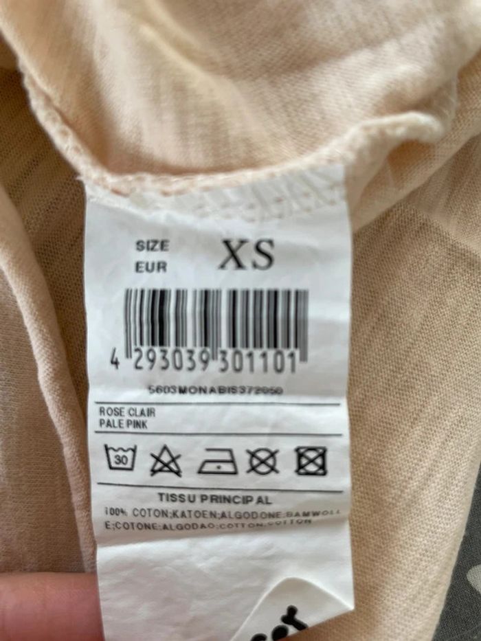 Haut t-shirt beige crème avec motifs coeurs rayures à manches courtes col rond - photo numéro 6