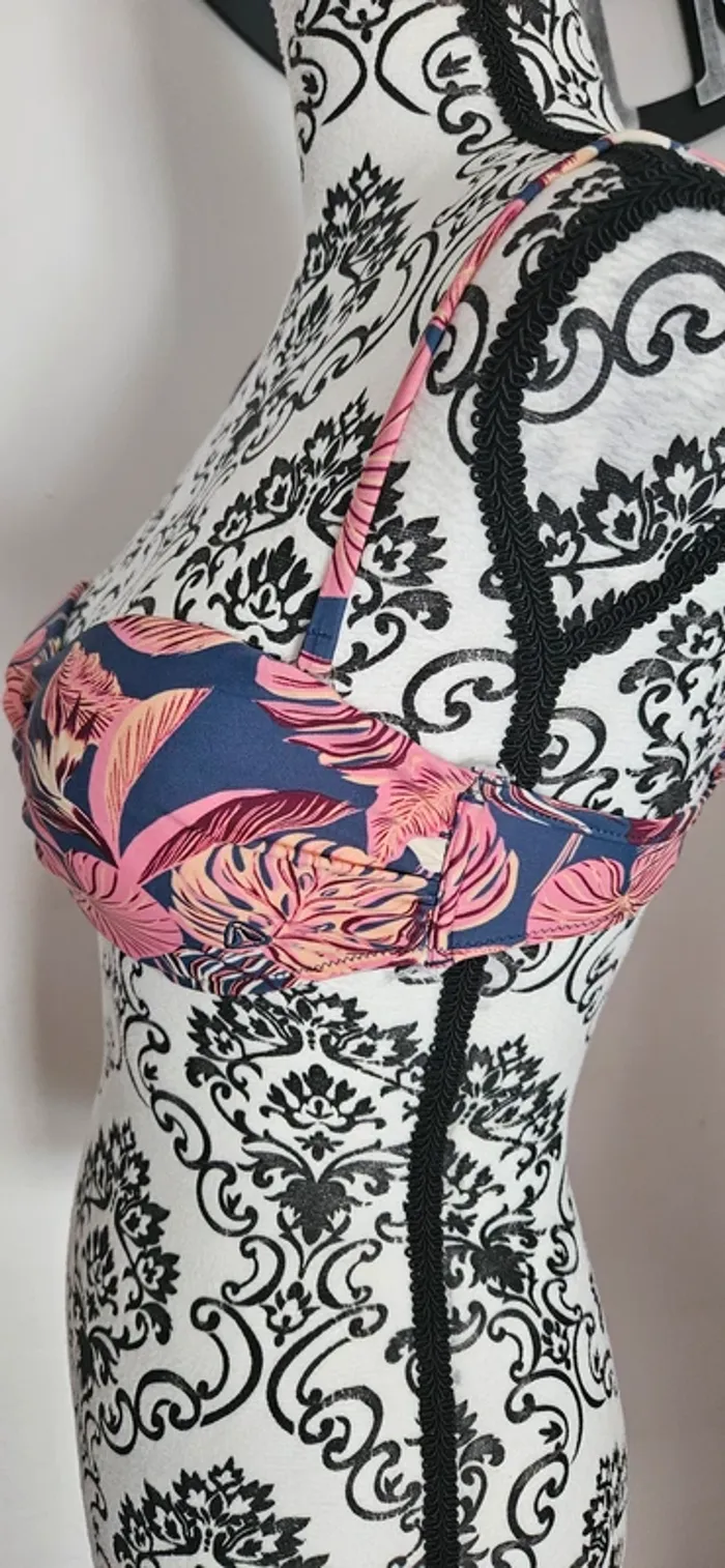 Haut de maillot de bain - photo numéro 7