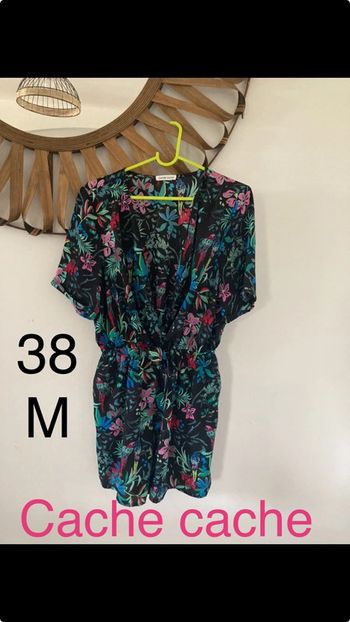 Combi short noir et fleuris taille 38
