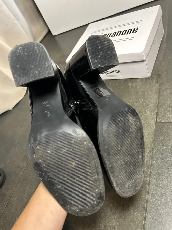 Bottines vernis noirs - photo numéro 4