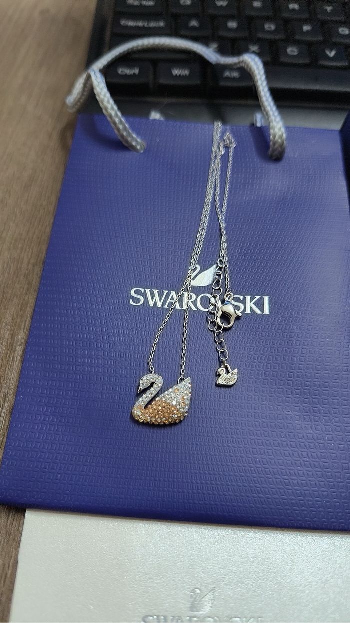 collier Swarovski de cygne coloré champagne - photo numéro 2