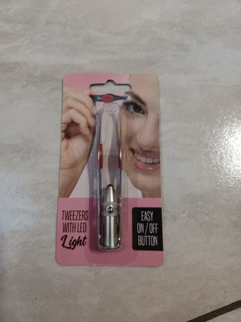 Pince à épiler led