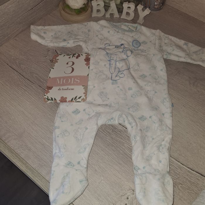 Pyjama & moufles winnie taille 1-3 mois disney