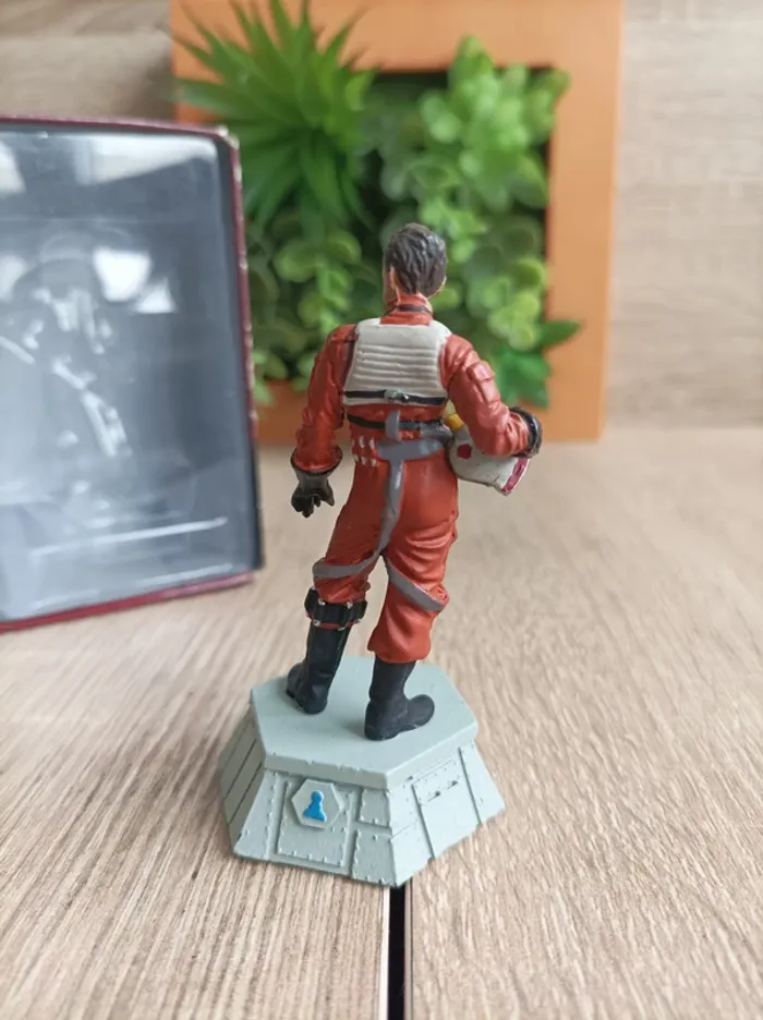 Figurine pièce d'échecs Rebel Pilot Star Wars Altaya - photo numéro 4