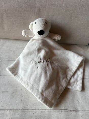 Early days Doudou plat ours  🐻 blanc cuddle please
