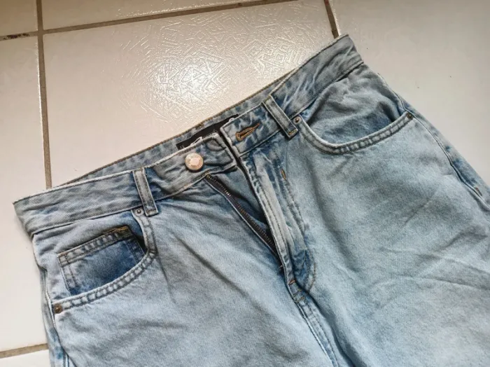Jeans femme bleu clair large avec trous FB Sister - photo numéro 13