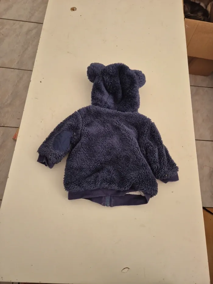 Gilet à capuche 3 mois - photo numéro 3