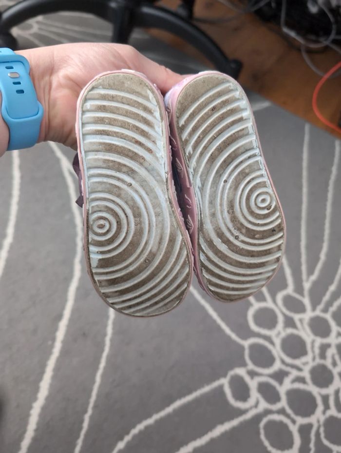 Pantoufles "Frozen" taille 26 - photo numéro 5