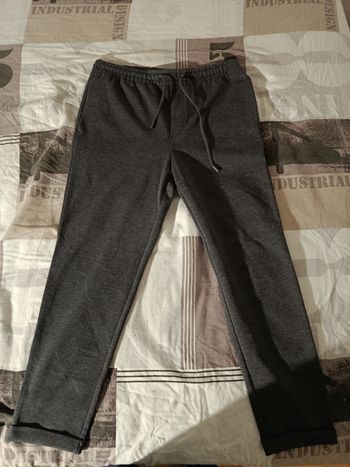Pantalon Zara gris