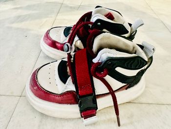 À Vendre : Baskets Demi Cheville  Très Peu Servies
