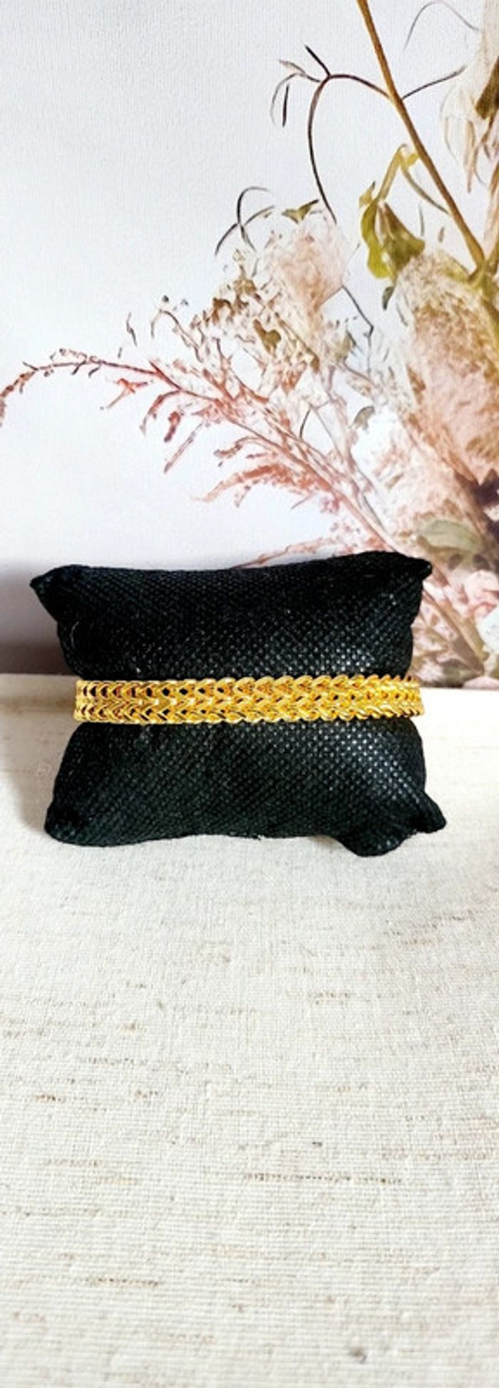Bracelet doré maille tressée – style chic et moderne