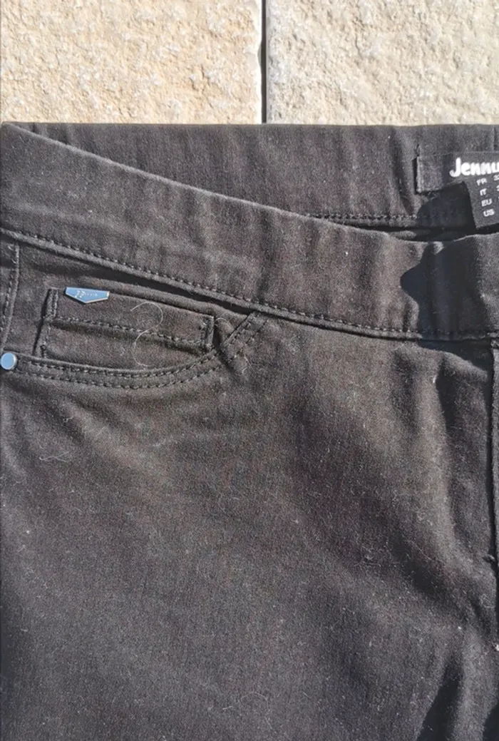 Pantalon jean jennyfer neuf taille 32 - photo numéro 2