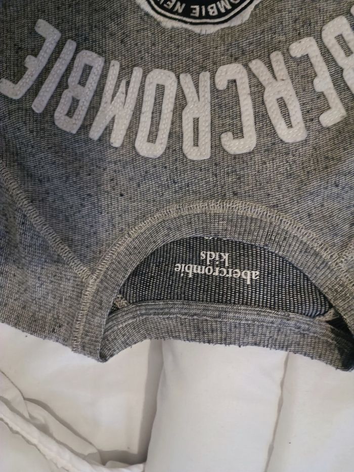 Abercrombie 10 ans - photo numéro 2