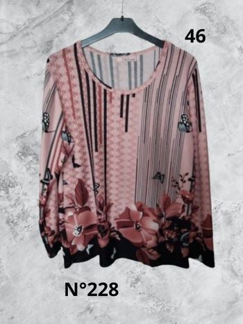 N°228 Pull rose/multicolore T46. E&D.