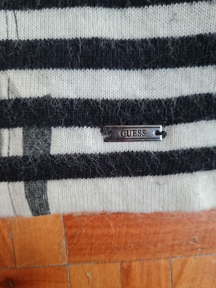 Pull Guess TM - photo numéro 4