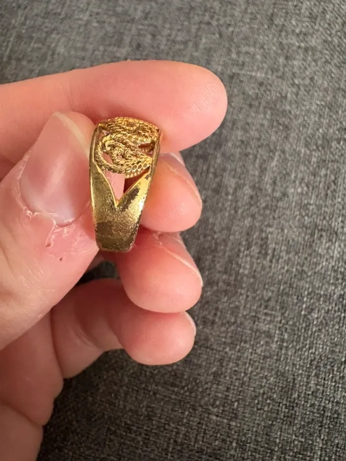 Bague dorée - photo numéro 4
