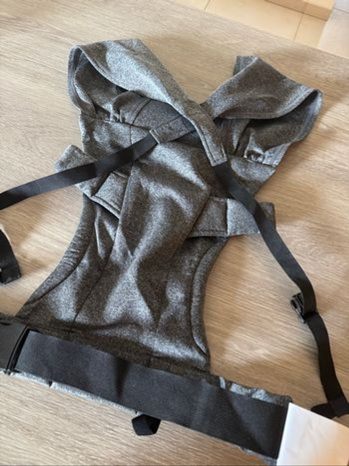Porte bébé Maïka gris comme neuf - photo numéro 3