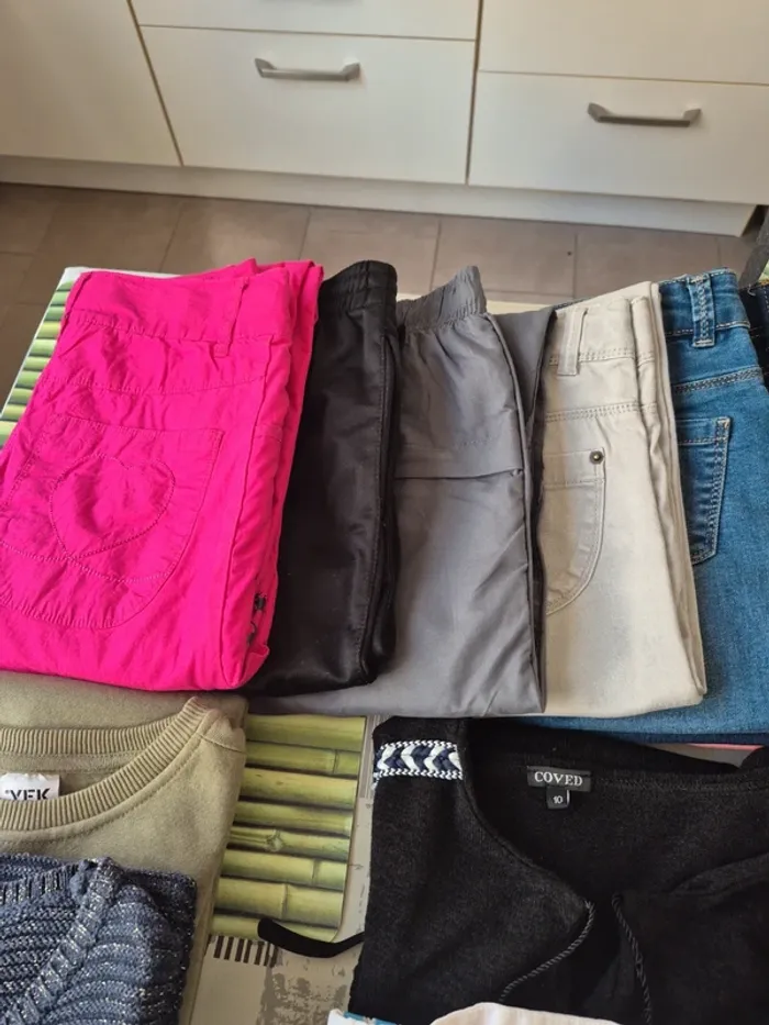 Lot de vêtements fille 9/10 ans - photo numéro 7