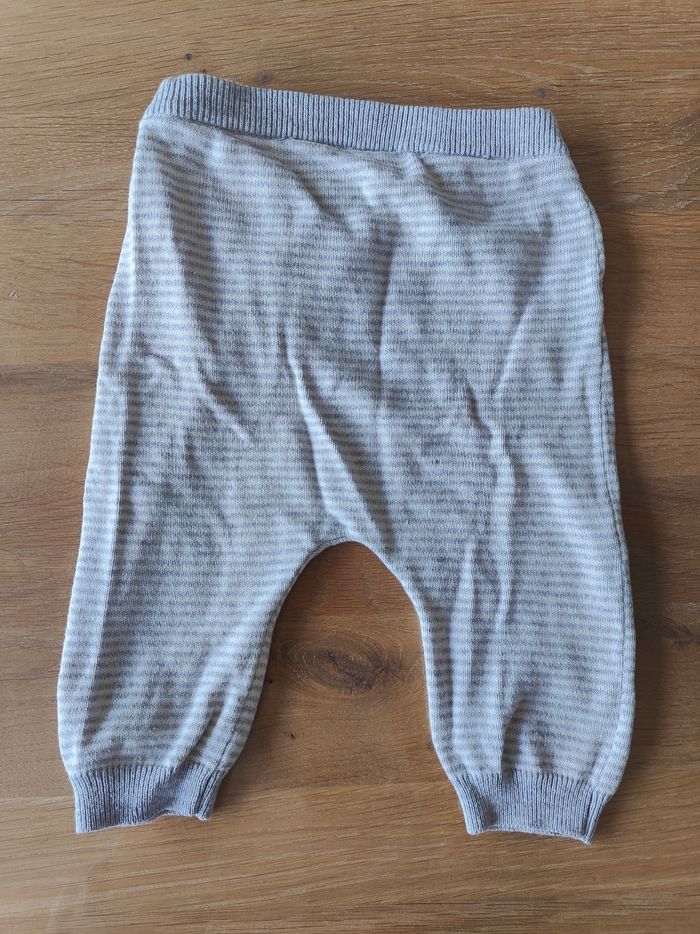 Pantalon gris bébé taille 1-2mois H&M - photo numéro 2