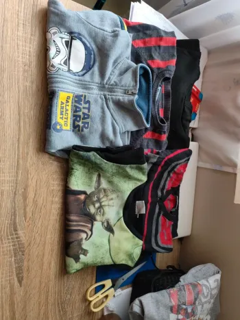 Lot 6 sweats et pulls
