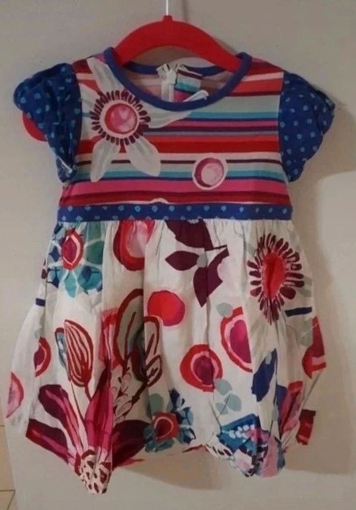 Robe manches courtes boules fleurie 2 ans catimini neuve