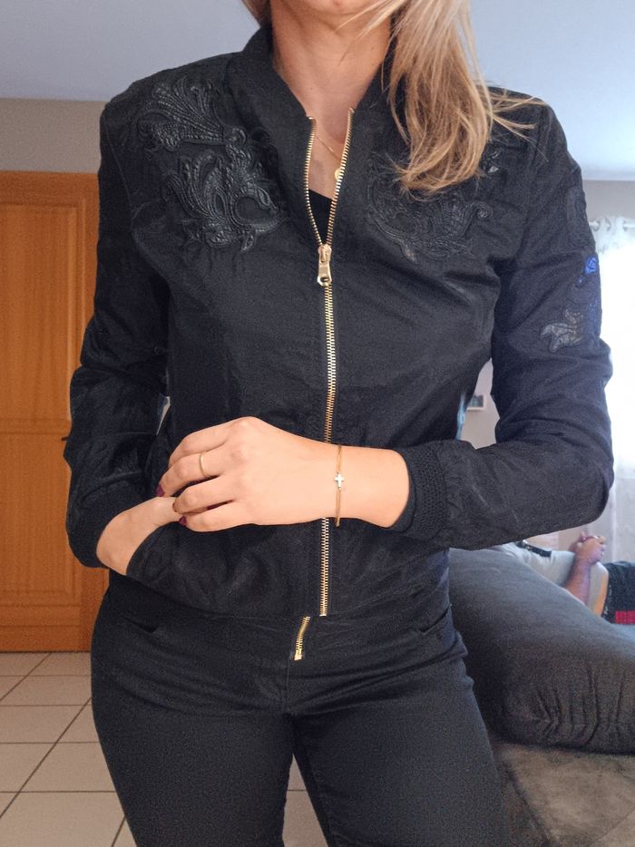 Veste noir - photo numéro 4