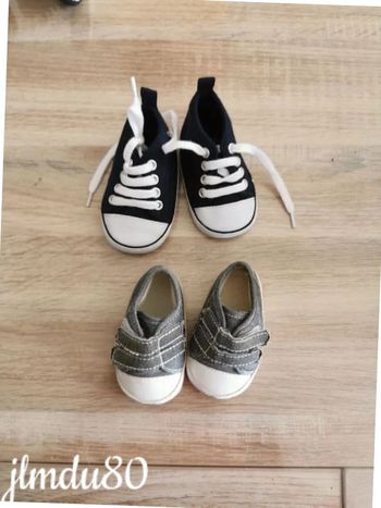 Lot 2 paires de baskets 3-6 mois